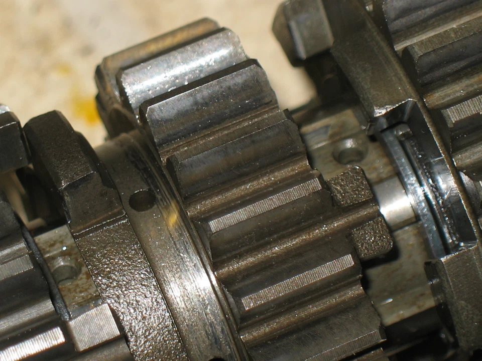 81 JUEGO DE ENGRANAJES DE TRANSMISIÓN SUZUKI GS1000 GS 1000 Foto 3 de 4