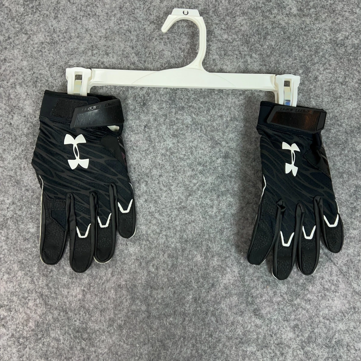 Mens under best sale armour gloves