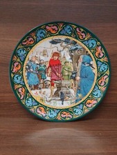Stunning Wedgwood Plate "Arthur Draws The Sword".   Legend Of King Arthur Series