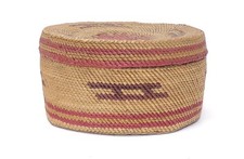 19TH C. MAKAH NOOTKA LIDDED TRINKET BASKET -VERY FINE WEAVE - BRIGHT COLORS -VG