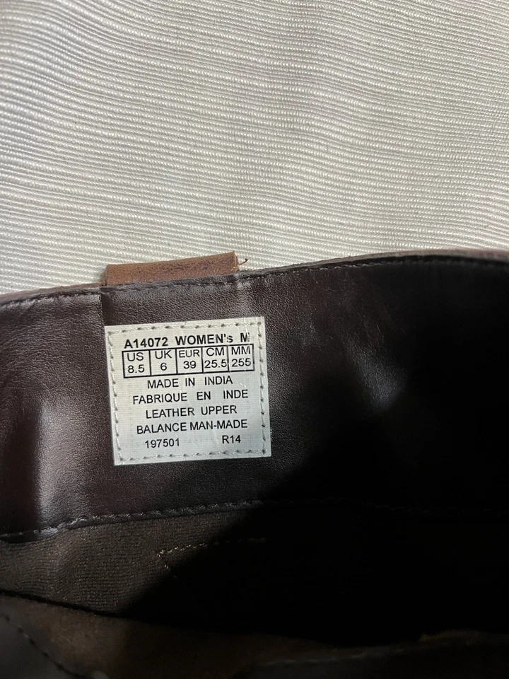 Women’s Rockport Brown leather boots size 8 1/2, Excellent Condition - Image 4 of 4