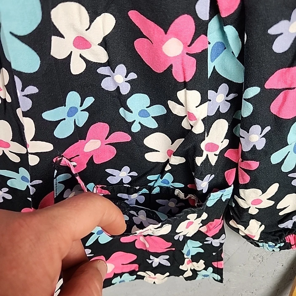 Blusa Médica Dickies para Mujer XL Estampado Floral Botón a Presión Uniforme Enfermera Veterinaria Dental Foto 2 de 4