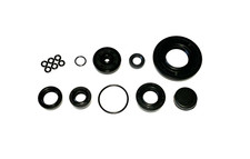 Suzuki GT380 Gearbox Oil Seal Set (15 piece Kit) 1972 to 1978