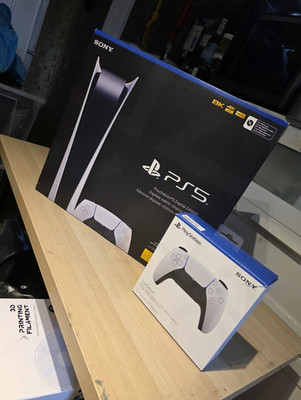 Sony PlayStation 5 Digital Edition 825GB Konsole mit DualSense Controller 4K HDR