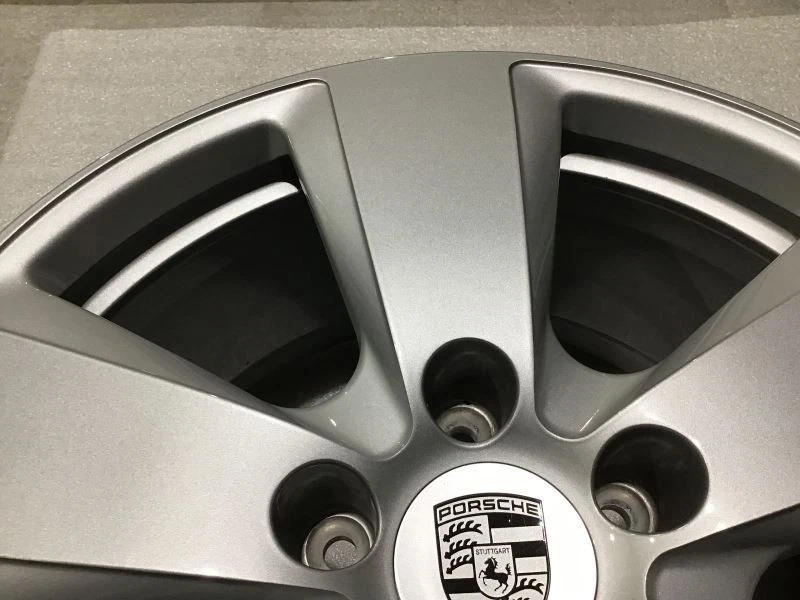 2019 2020 Porsche Cayenne Wheel 67565 19x9.5 Silver 5 Spoke Rear OE 9Y0601025AS - Image 4 of 4