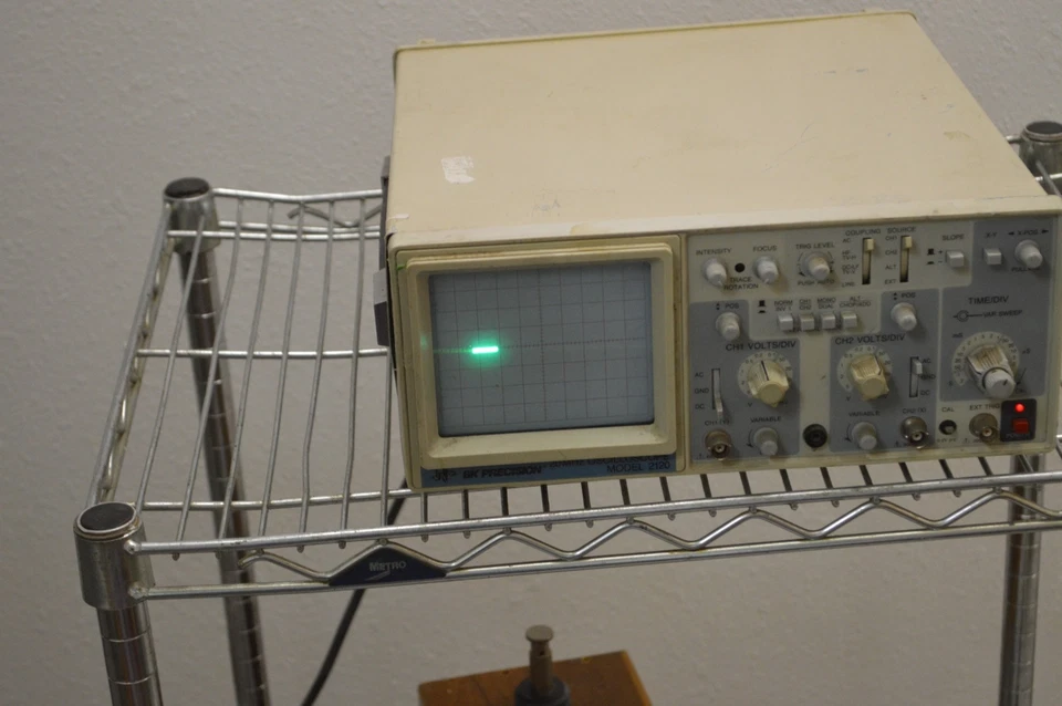 BK PRECISION 2120 20MHZ OSCILLOSCOPE  (JLU45) - Image 3 of 4