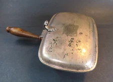 Sheffield Silver Co Silverplate Silent Butler Crumb Catcher Wood Handle Crest 9"