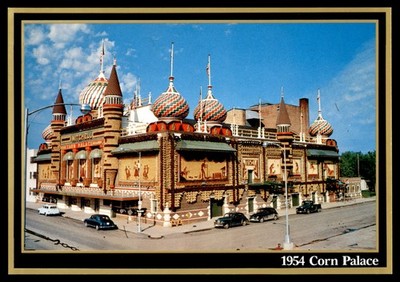 Postcard South Dakota Gold - 1954 Corn Palace, Mitchell