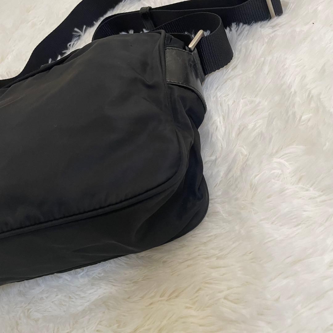 Excellent Condition PRADA Shoulder Bag Camera Bag Nylon Leather Triangle Logo thumbnail 5