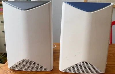 NETGEAR Orbi Pro SRR60, SRS60, AC3000 Tri-Band Wi-Fi Mesh - Router + Satelitte - Image 1 of 2