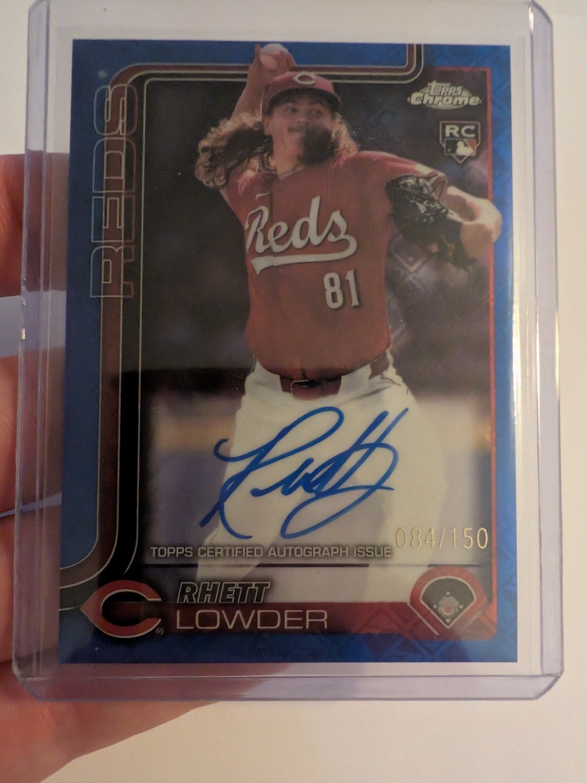 2025 Topps Chrome - Rookie Autographs Rhett Lowder - Blue Refractor #84/150 Reds