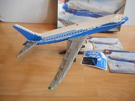 LEGO Boeing 787 Dreamliner with Box (Lego No: 10177)