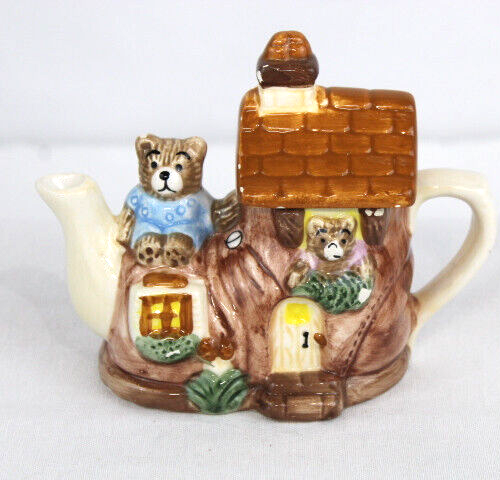 Chippy -Tea-Nee Two Little Bears in Shoe House Collectible Teapot By Cardinal