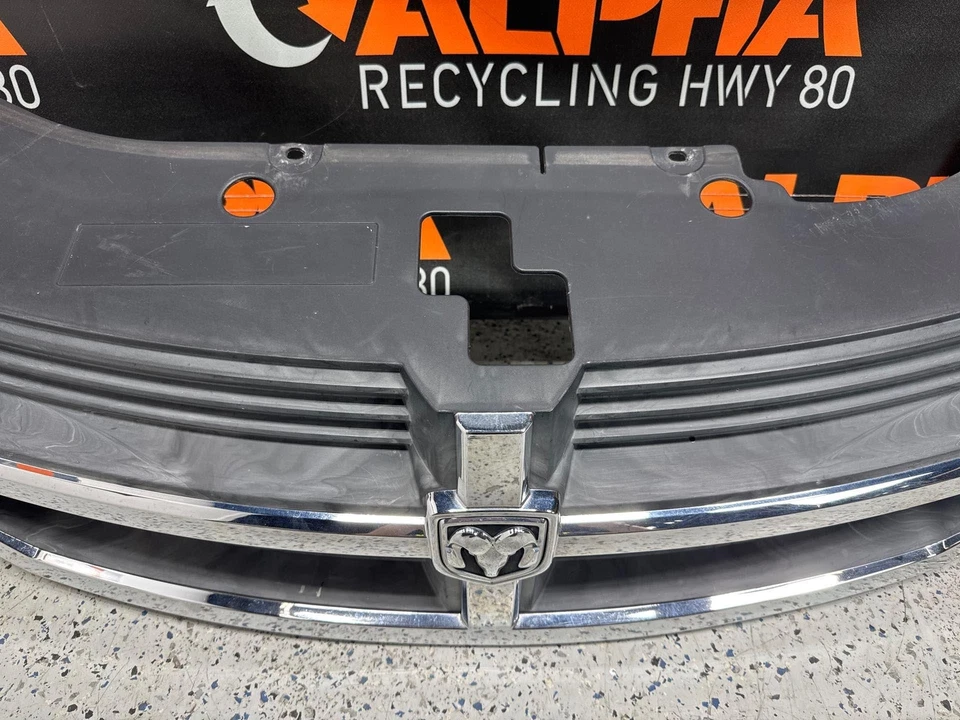 Grille DODGE AVENGER 08 09 10 Foto 3 de 4