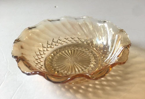 Vintage Depression Glass Diamond Ribbed Swirl Scalloped Marigold Candy Bowl