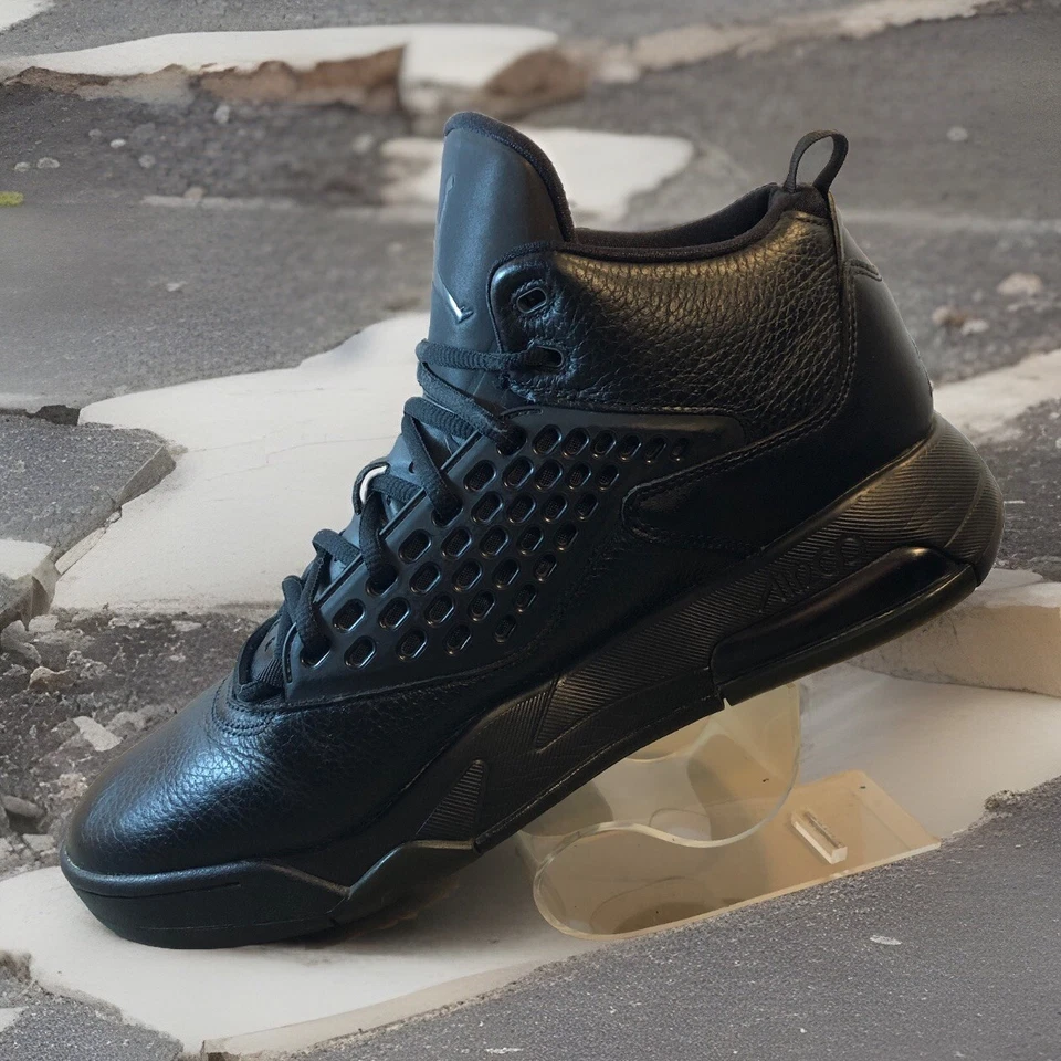 Nike Jordan Maxin 200 Black Anthracite Basketball Sneakers CD6107-010 Mens Sz 12 - Image 2 of 4