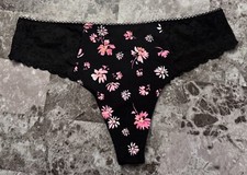 NWT VICTORIA'S SECRET PINK MEDIUM PINK BLACK FLORAL LACE NO SHOW THONG PANTIES