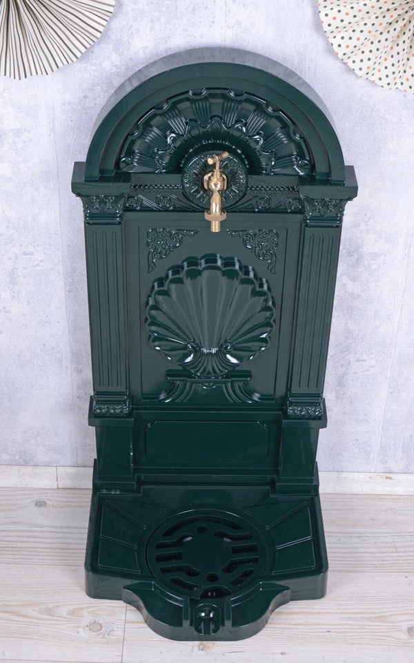 Historischer Standbrunnen Brunnen grün mit Wasserhahn Zierbrunnen Gartenbrunnen - Bild 4 von 4