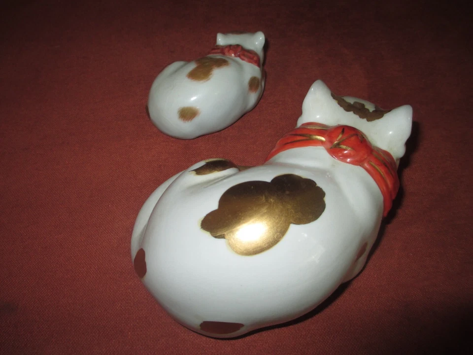 Hermoso par de gatos japoneses Kutani para dormir Nemuri Neko de 6,5" y 4" Foto 4 de 4