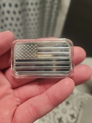 1 oz American Flag .999 Fine Silver with Sleeve