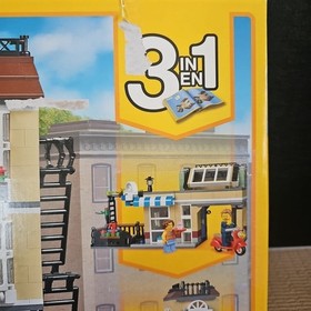 LEGO Creator 3-in-1 Park Street Townhouse (31065) One Pack Not Factory Sealed 