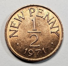 1971 Guernsey Half 1/2 New Penny - Bronze Coin - 2,066,000 Mintage - World Coin