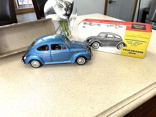 MINT Vintage 1960s Bandai Volkswagen 960 Tin Battery Beetle Bug w/ Original Box