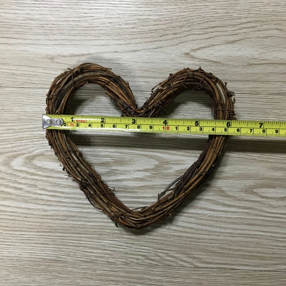Heart-shaped Rattan Wreath Garland Christmas Dried Flower Decor Xmas Party DIY  - Image 4 of 4