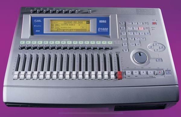 Korg D1600
