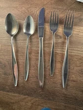 Stanley Roberts Stainless Valor Pattern Single Place Setting Knife Forks Spoons