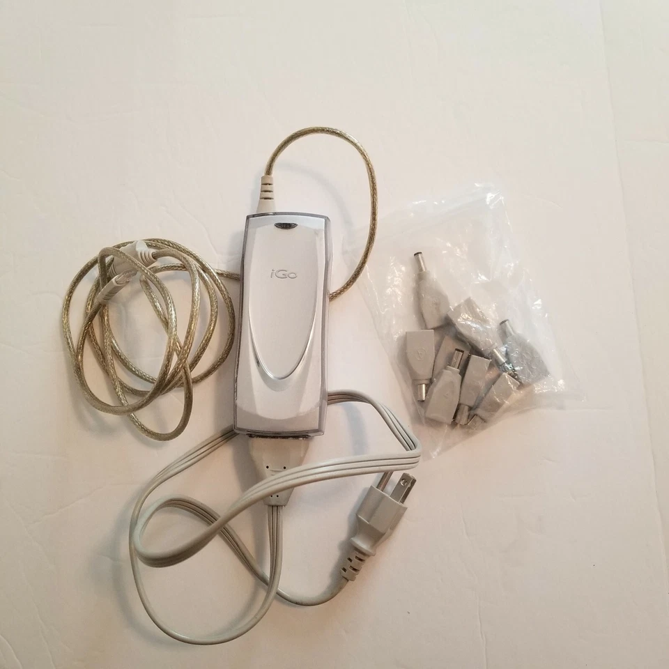 iGO Juice PS0055 AC Universal Power Adapter Set 70watt, 12volt plug - Image 2 of 2