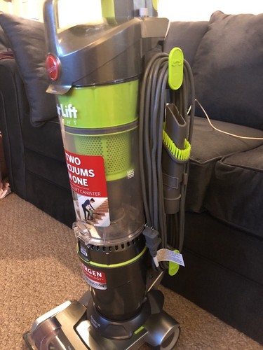 Bagless Upright Vacuum Cleaner Hoover 