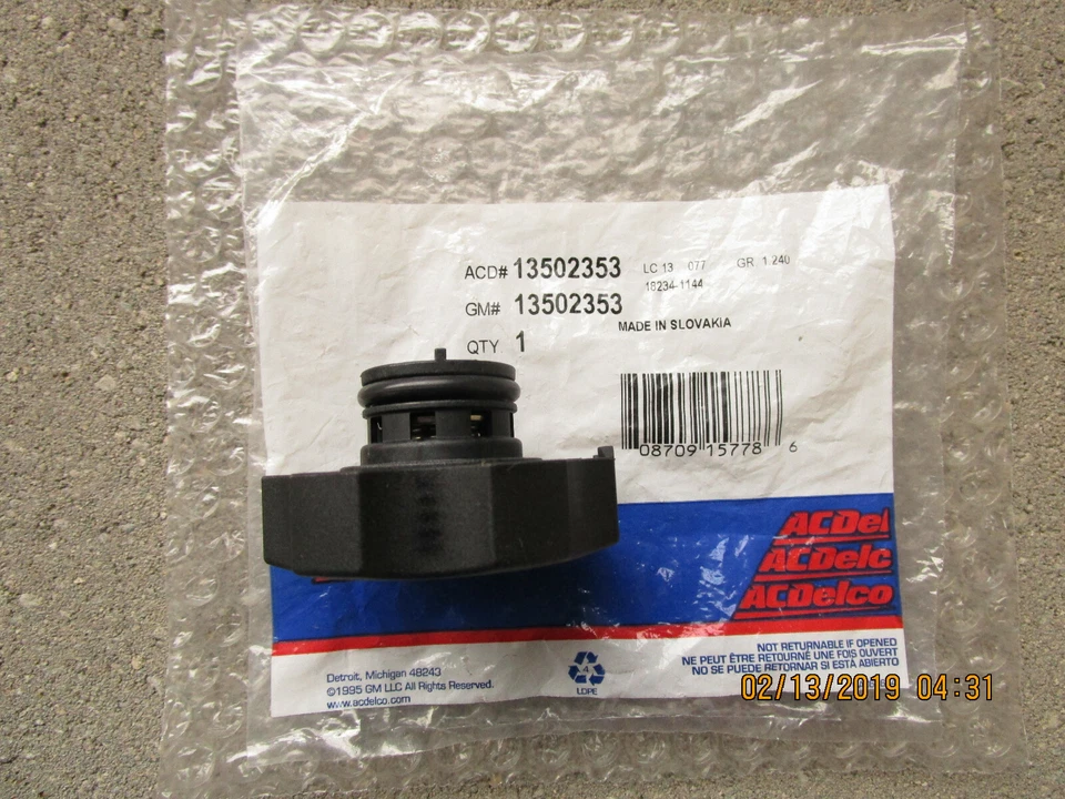 BUICK RADIATOR ENGINE COOLANT RECOVERY RESERVOIR TANK FLUID CAP 20 PSI OEM NEW - Image 3 of 4