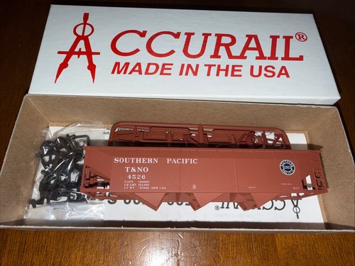 Kit escala HO Accurail #8060 Southern Pacific 70 toneladas kit de triple tolva desplazada nuevo en caja | Zustand: New