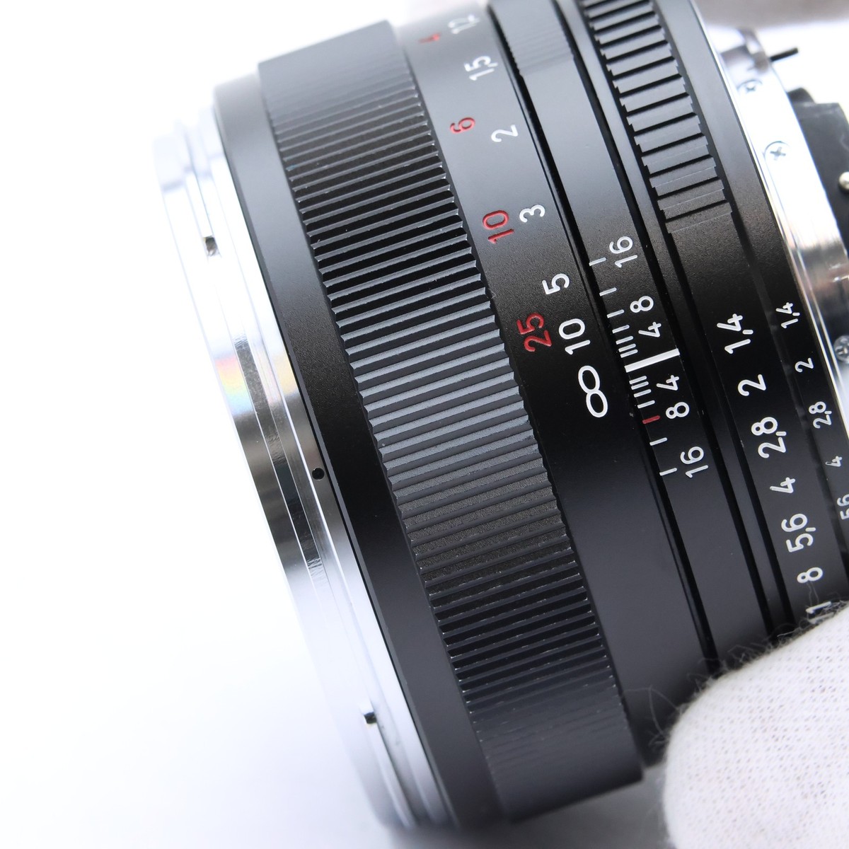 Carl Zeiss Planar T* 50mm F/1.4 ZF.2 (for Nikon F mount) #102