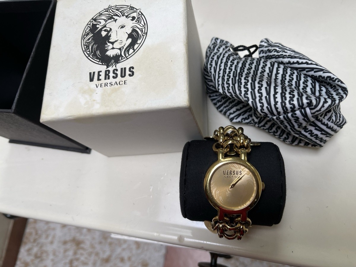 AB11 VERSUS VERSACE レディースブランド腕時計 ゴールド Versus Versace Gold-Tone Women's Watch with Lion Emblem | eBay