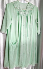 Shadowline Woman Lightweight House Coat size M Light Green Semi Sheer B48" L36"
