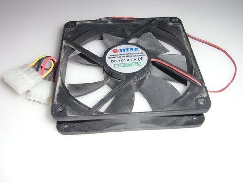 Titan TFD-12025SL 12Z Kühler Lüfter 120x120 mm PC Gehäuselüfter FAN 12V 0,11A