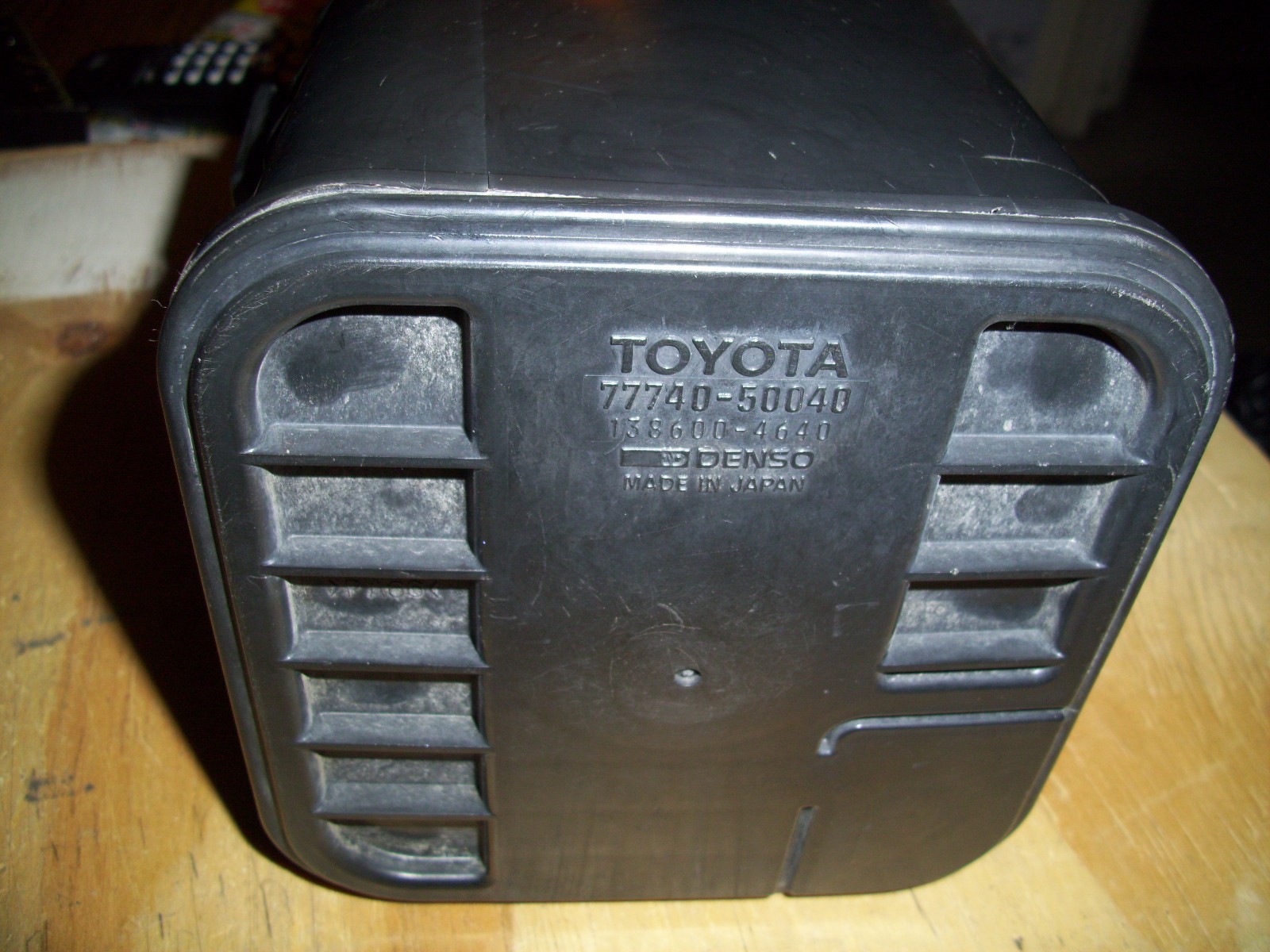 1995 LEXUS LS400 GENUINE CHARCOAL CANISTER 7774050040 eBay
