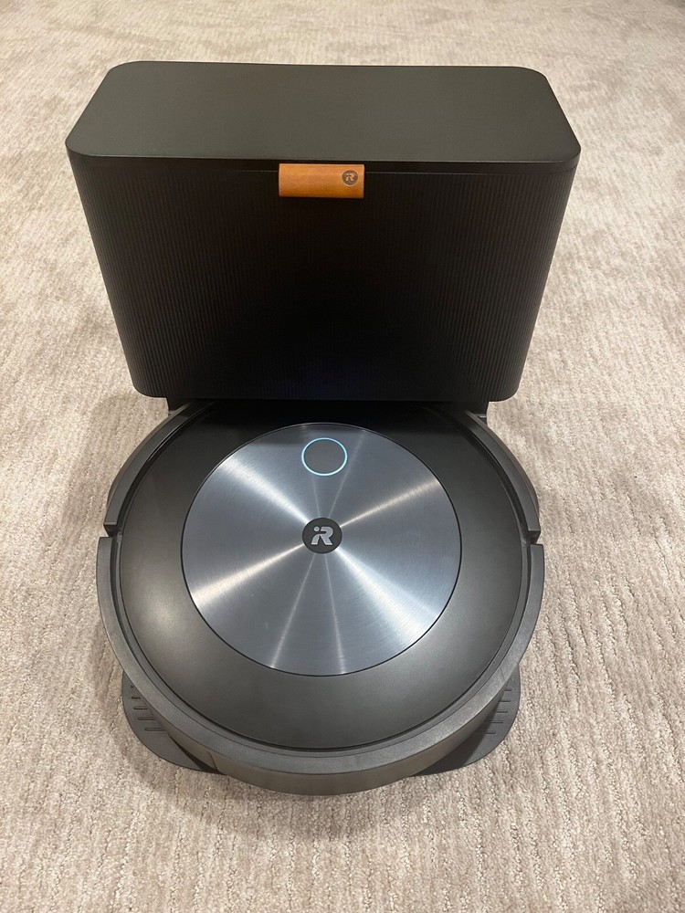 Used iRobot roomba j7+ with accessories and auto empty base