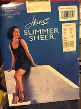 Vintage Hanes Summer Sheer pearl size AB nude pantyhose w/ model