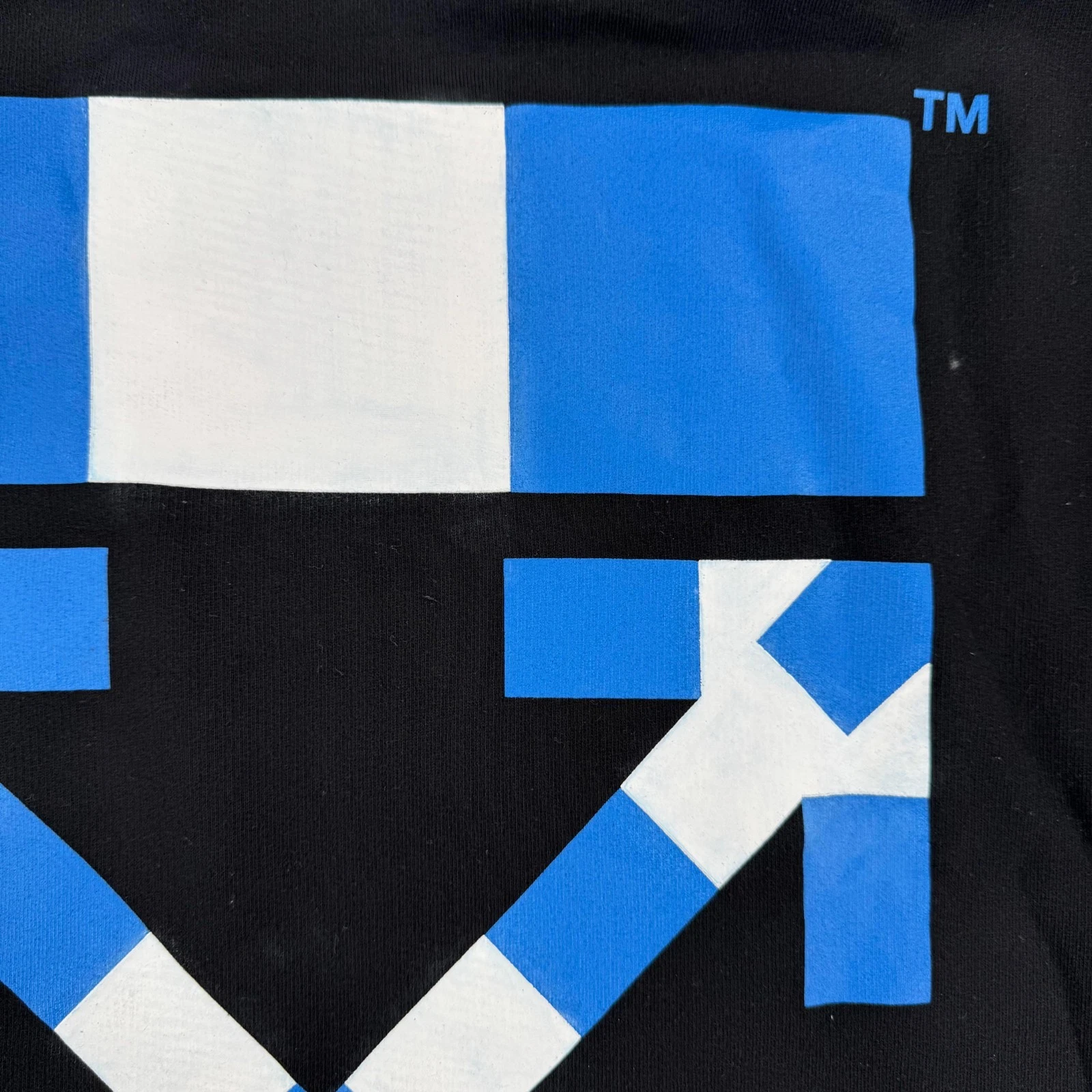 Felpa con cappuccio Off White nera e blu con logo frecce a scacchi Taglia XS FW18 $625