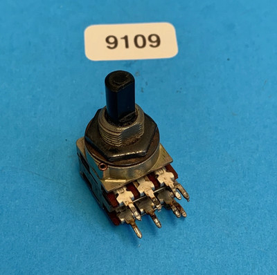 [FRS] StudioMaster MOSFET Mixer Part: 6-Pin Potentiometer 2X10KA Pot [Japan]