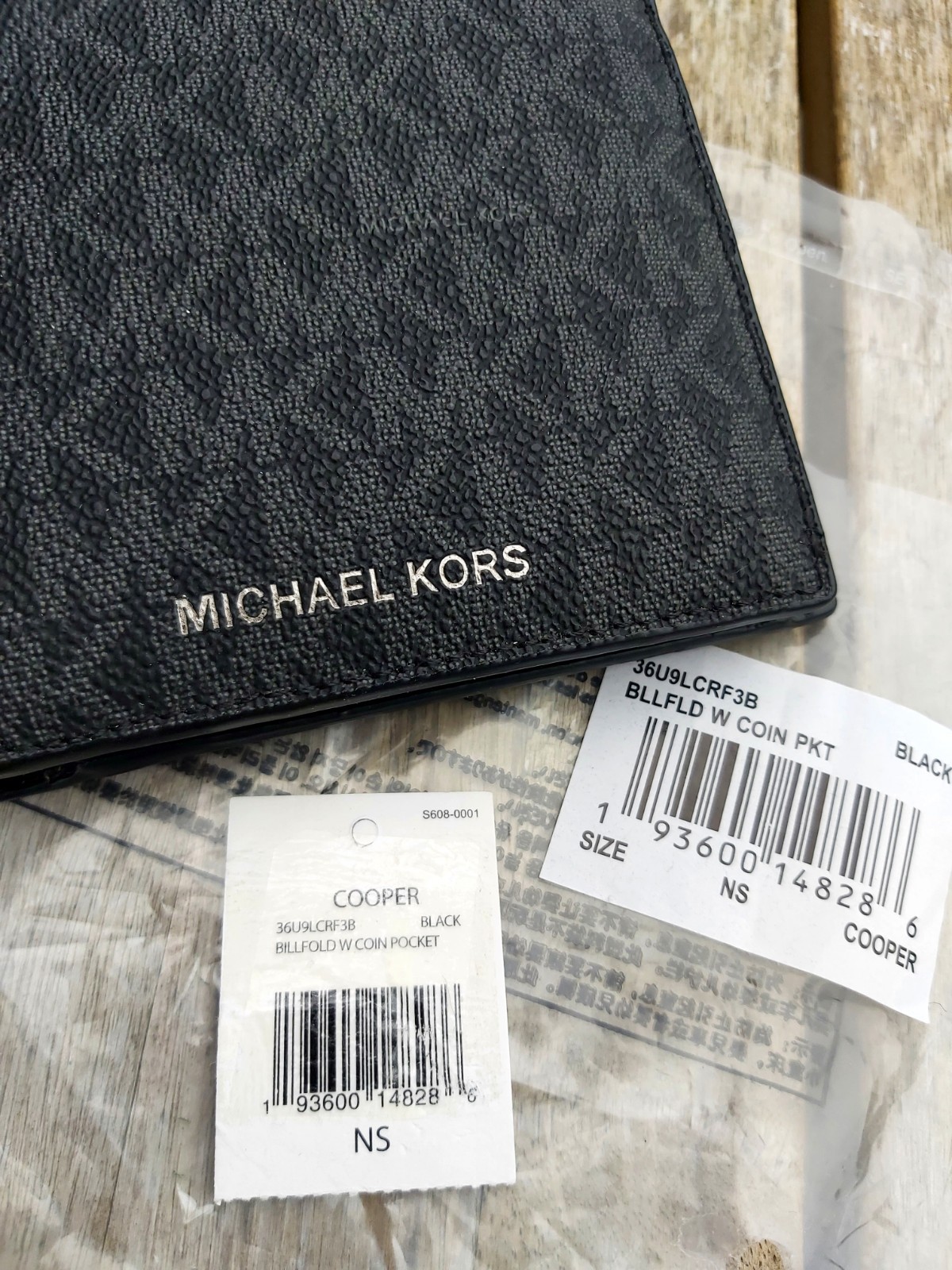MICHAEL KORS Black Canvas Leather COIN POCKET BILLFOLD WALLET Cards Notes wal1