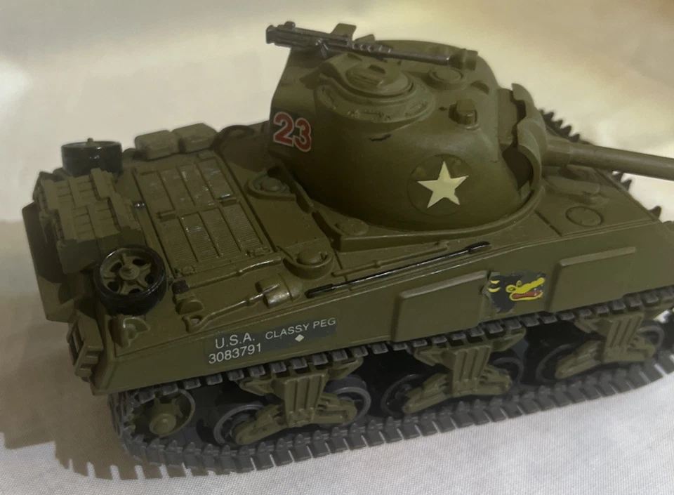 Vintage Classy Peg USA #3083791 Battery Operated Tank Tested/Works! - Image 2 of 4