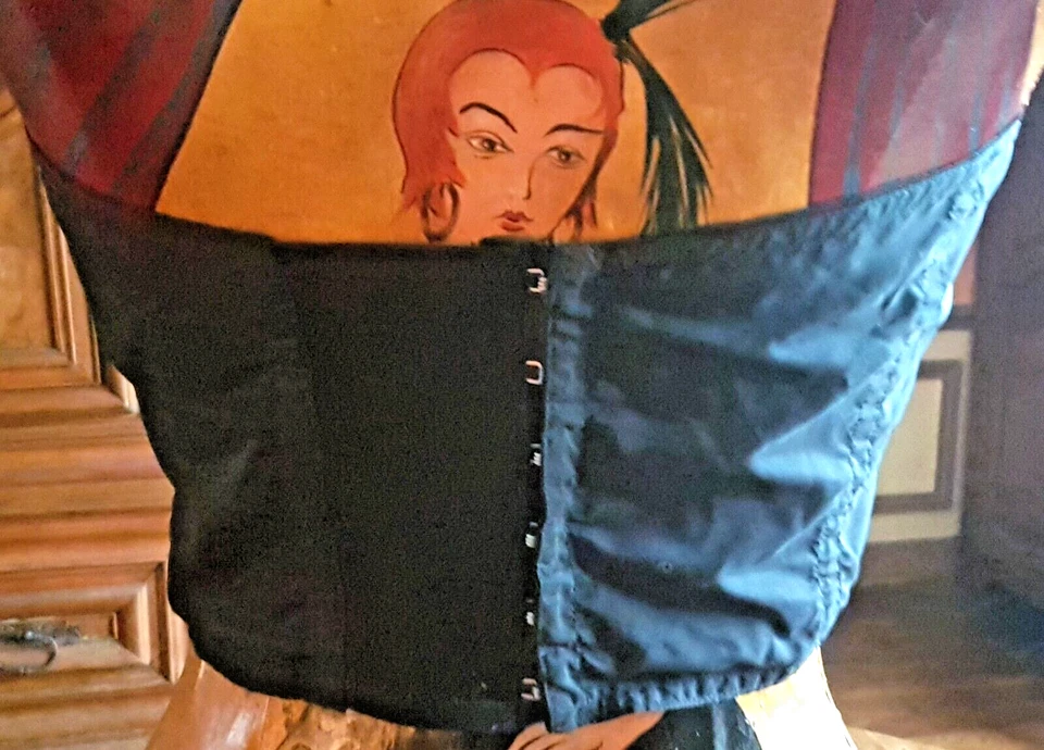 Bustier début des années 50 en nylon noir de la marque   "AMOUR EN CAGE PARIS" - Photo 3/4