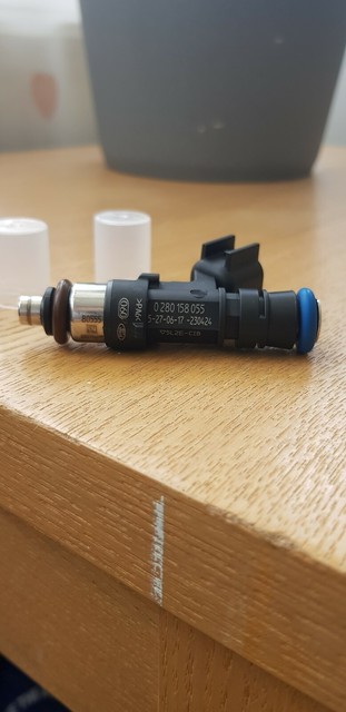 Genuine Land Rover Fuel Injector Assy 4.0 L V6-LR004860