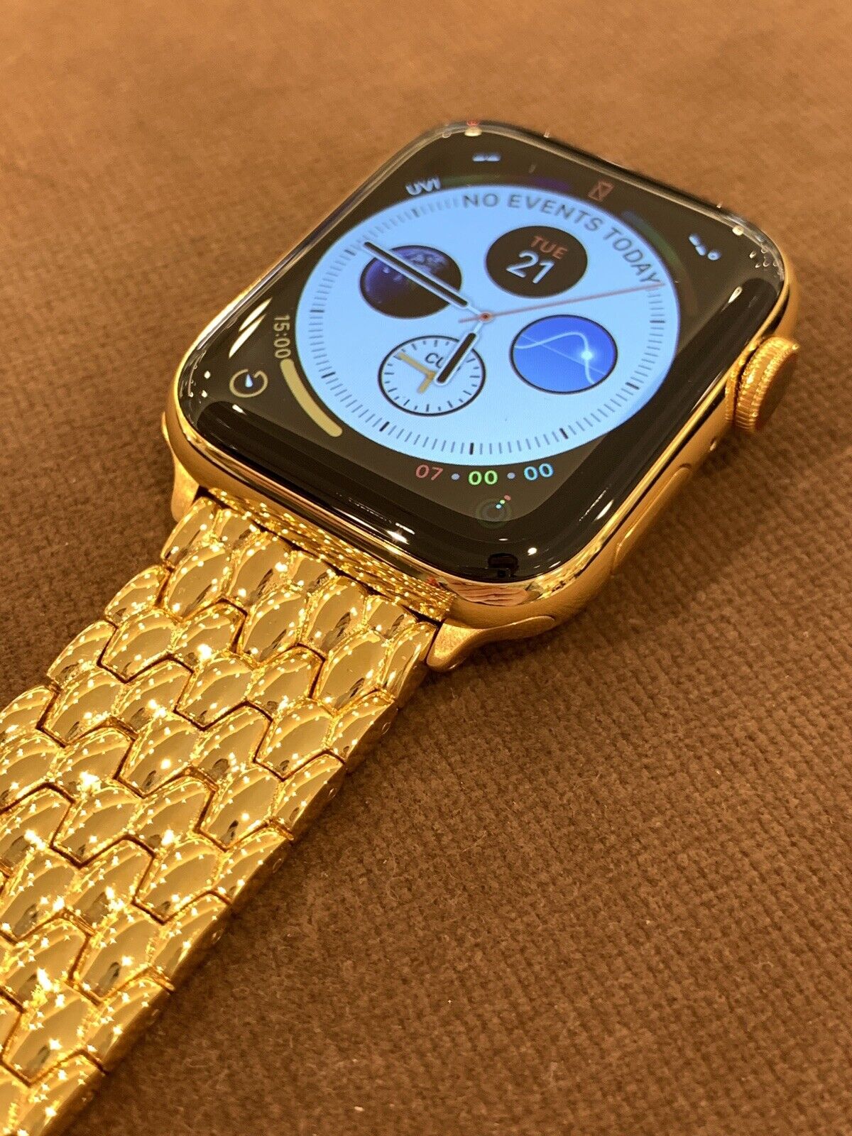 Custom 24K Gold Plated 45MM Apple Watch SERIES 8 Louis Vuitton Band LTE GPS  02