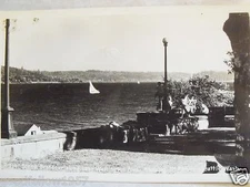 RPPC WA LAKE WASHINGTON BLVD SHOWING PEOPLE & MT. RAINIER BW REAL PHOTO POSTCARD