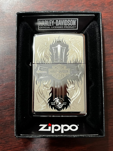 ZIPPO HARLEY DAVIDSON CROSS POLISHED CHROME LIGHTER, WILLIE G SKULL, MINT IN BOX